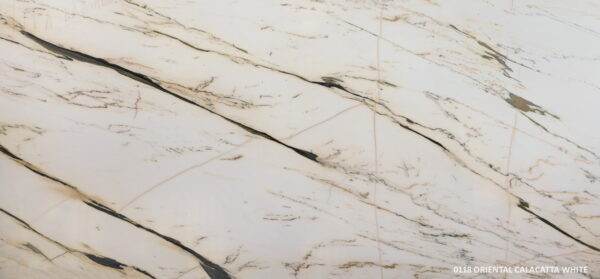 m118 Мрамор Oriental calacatta white